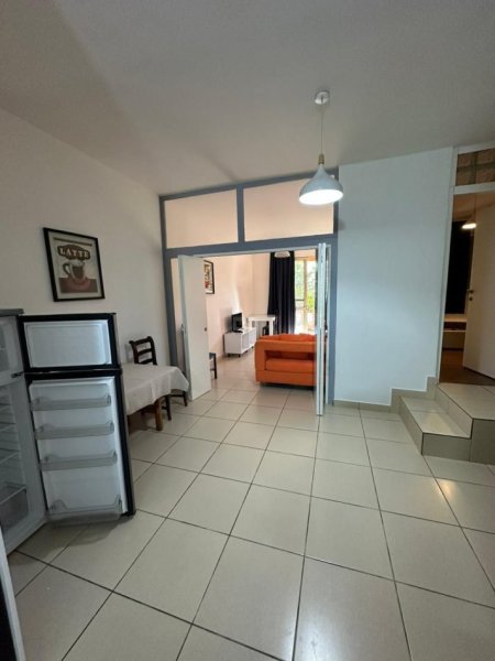 Tirane, jepet me qera apartament 1+1 Kati 2, 70 m² 400 € (Kodra e diellit)
