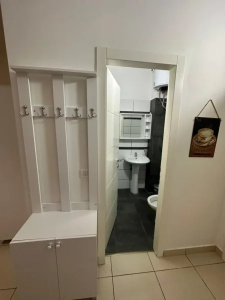 Tirane, jepet me qera apartament 1+1 Kati 2, 70 m² 400 € (Kodra e diellit)