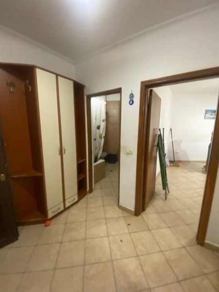Tirane, jepet me qera apartament 2+1+Ballkon Kati 10, 90 m² 450 € (Brryli)