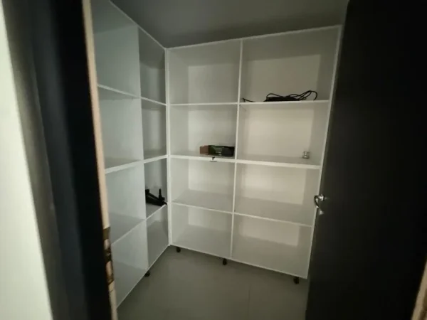 Tirane, jepet me qera zyre Kati 9, 150 m² 2.200 € (Abdyl frasheri)