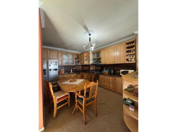 Tirane, shitet apartament 2+1+Ballkon Kati 5, 118 m² 160.000 € (FRESKU)