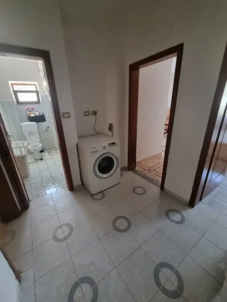 Fier, shes apartament 2+1+Ballkon Kati 1, 77 m² 55.000 € (Lagja Afrim)