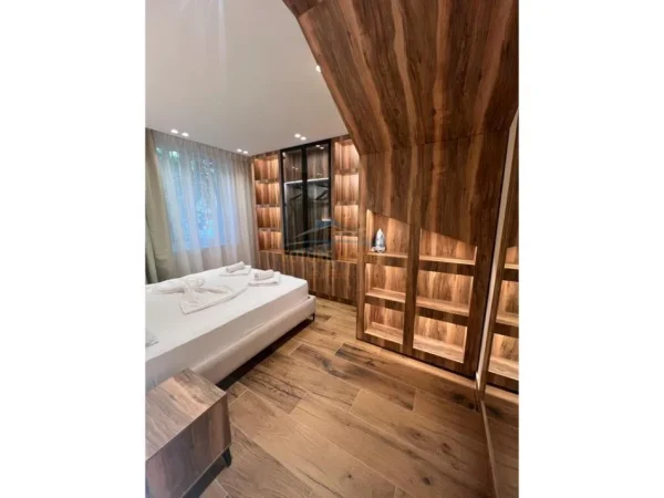 Tirane, shitet apartament duplex Dublex Kati 2, 152 m² 550.000 € (Stadiumi Dinamo)