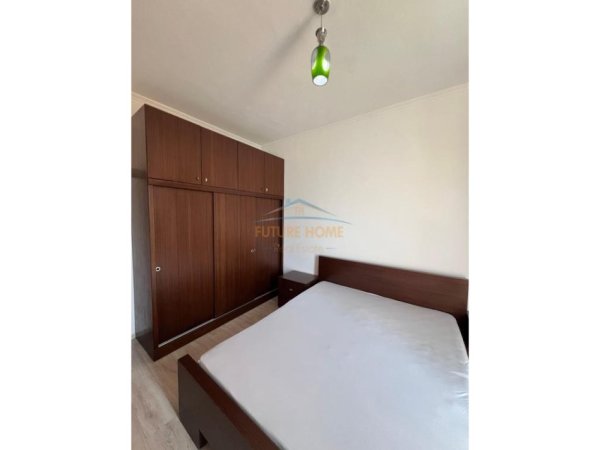 Tirane, jepet me qera apartament 3+1+Ballkon Kati 2, 105 m² 550 € (Rruga e Kavajes)