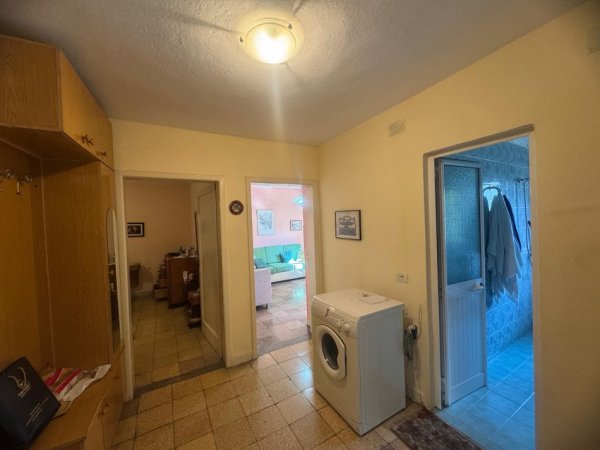 🏠 Jepet Apartament 3+1 me Qera mbrapa Ambasades Amerikane, Tiranë