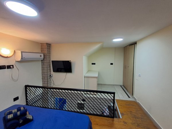 Tirane, jepet me qera apartament duplex 1+1+Ballkon Kati 2, 50 m² 350 € (Gani Strazimiri)