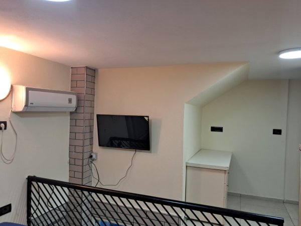 Tirane, jepet me qera apartament duplex 1+1+Ballkon Kati 2, 50 m² 350 € (Gani Strazimiri)