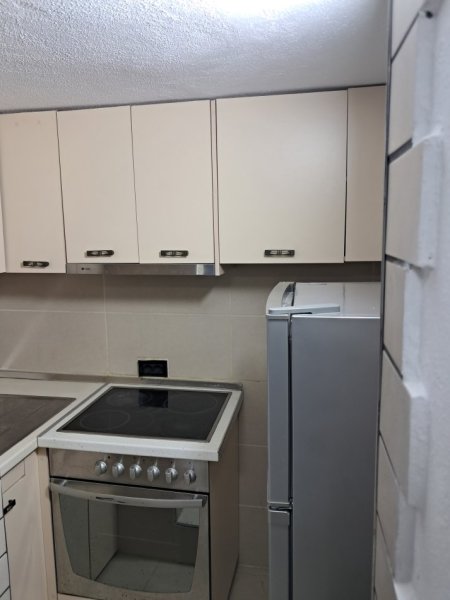 Tirane, jepet me qera apartament duplex 1+1+Ballkon Kati 2, 50 m² 350 € (Gani Strazimiri)
