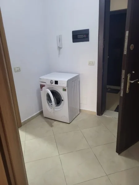 Tirane, jepet me qera apartament 1+1+Ballkon Kati 6, 350 € (Astir)