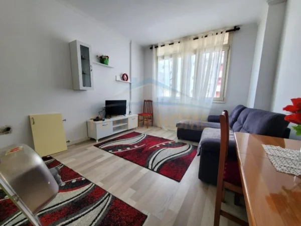 Tirane, shitet apartament 1+1+Ballkon Kati 4, 50 m² 86.000 € (Astir)