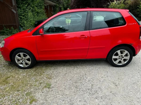 Berat, shitet makine polo Benzin, e kuqe manuale Klima 2.800 km 123 €
