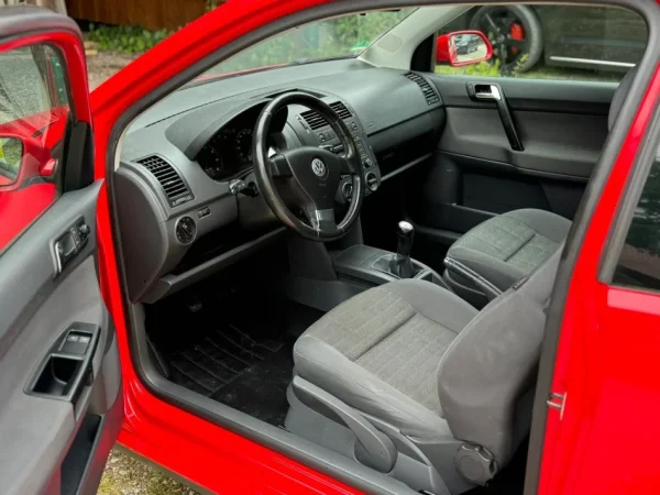 Berat, shitet makine polo Benzin, e kuqe manuale Klima 2.800 km 123 €