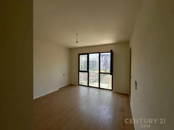 Tirane, shes apartament+verande | Penthouse 2+1 Kati 5, 103 m² 178.000 € (rruga dritan hoxha)