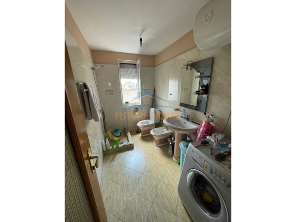 Tirane, shes apartament 3+1+Aneks+Ballkon Kati 5, 160.000 € 