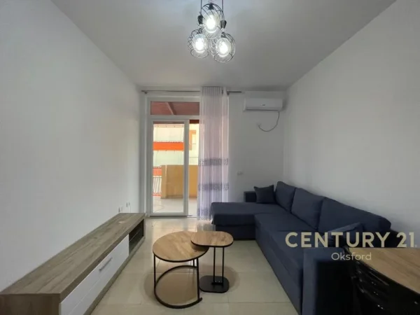 Tirane, jepet me qera apartament+verande | Penthouse 1+1 Kati 7, 60 m² 550 € (report tv)