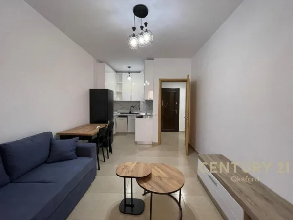 Tirane, jepet me qera apartament+verande | Penthouse 1+1 Kati 7, 60 m² 550 € (report tv)