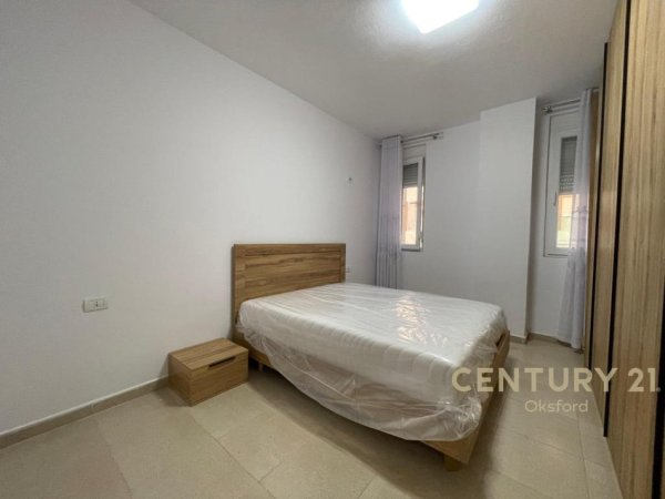 Tirane, jepet me qera apartament+verande | Penthouse 1+1 Kati 7, 60 m² 550 € (report tv)