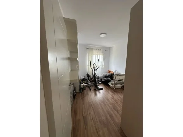 Tirane, shes apartament+verande | Penthouse 3+1 Kati 4, 131 m² 141.000 € (zonen e freskut)