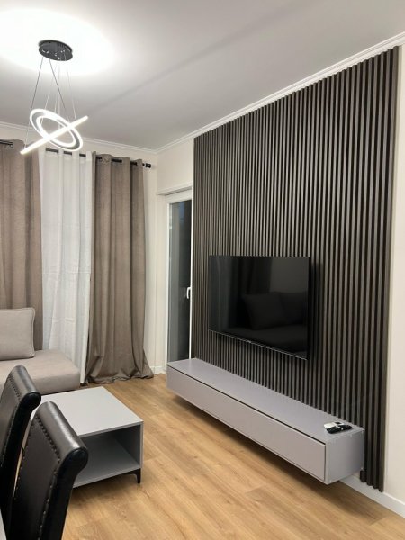 Tirane, jepet me qera apartament 1+1+Ballkon Kati 4, 65 m² 500 € (Rr: Gryka Kacanikut)