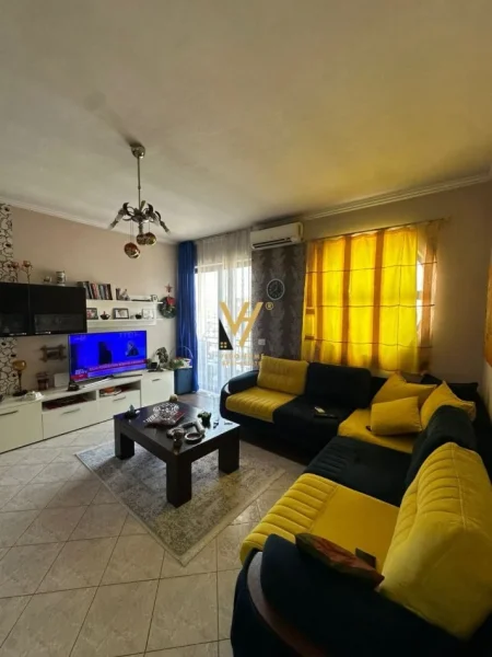 Tirane, jepet me qera apartament 1+1+Ballkon Kati 9, 58 m² 700 € (RRUGA E KOSOVAREVE)
