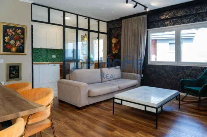 Tirane, shitet apartament 2+1+Aneks+Ballkon Kati 3, 109 m² 250.000 € (kopshti botanik)