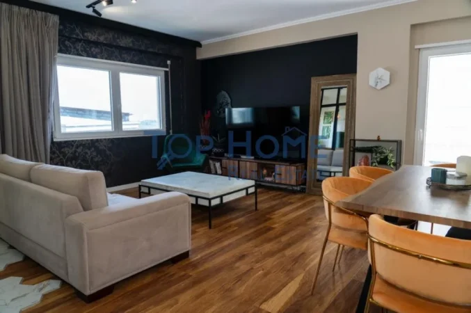 Tirane, shitet apartament 2+1+Aneks+Ballkon Kati 3, 109 m² 250.000 € (kopshti botanik)