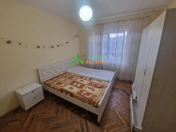Tirane, shitet apartament 3+1+Ballkon Kati 3, 98 m² 178.000 € , Stacioni i Fundit i Tiranes se re