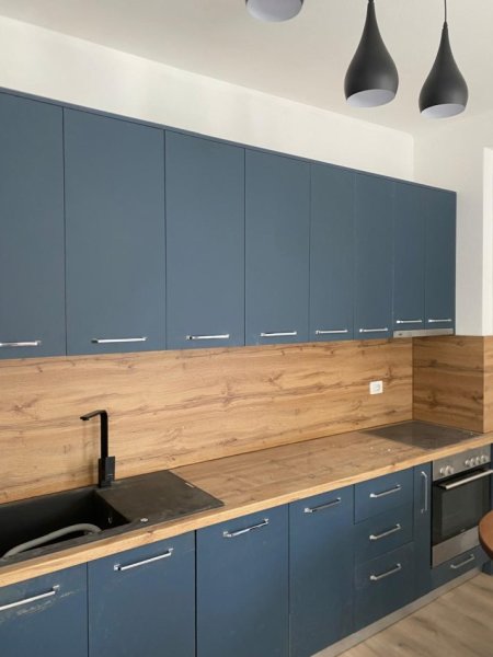 Tirane, jepet me qera apartament 1+1 Kati 4, 65 m² 500 € ( *JEPET ME QERA APARTAMENT 1+1 – 5 MAJ AFER CONCORDIT*)