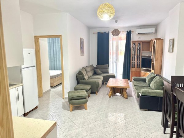 Tirane, jepet me qera apartament 1+1+Ballkon Kati 2, 70 m² 450 € (Astir, Rruga Mikel Maruli)