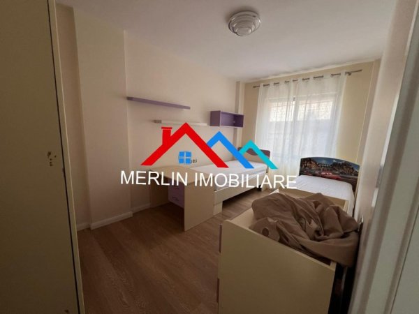 Tirane, jepet me qera apartament 2+1 Kati 2, 90 m² 600 € ( SAUK ne Rruga Bektash Berberi)