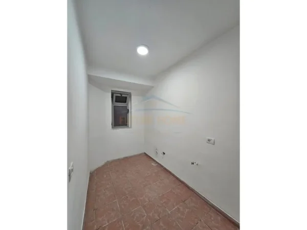 Durres, shitet apartament 1+1 Kati 0, 40 m² 42.000 € (Prane Vala Park)