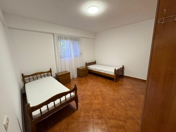 jepet me qera shtepi 1+1 Kati 1, 50 m² 350 € (️JEPET ME QERA HYRJE 1+1 NE QYTET STUDENT )