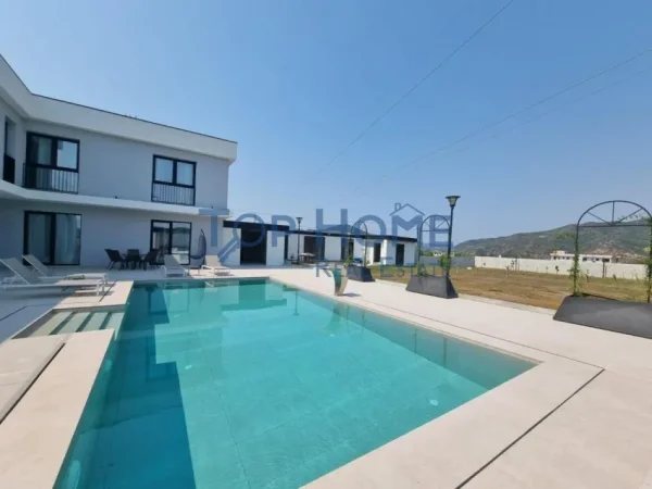 Tirane, shitet Vile 2 Katshe Kati 0, 4.440 m² (peze e vogel)