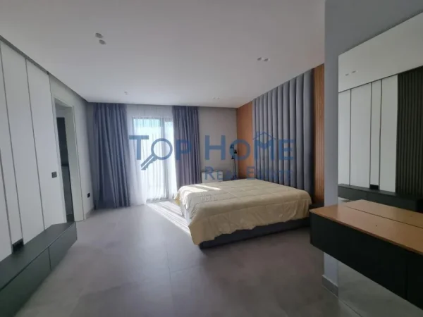 Tirane, shitet Vile 2 Katshe Kati 0, 4.440 m² (peze e vogel)