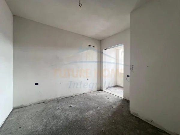 Tirane, shitet apartament 1+1+Ballkon Kati 10, 115.000 € (Kompleksi Golden Park 3)