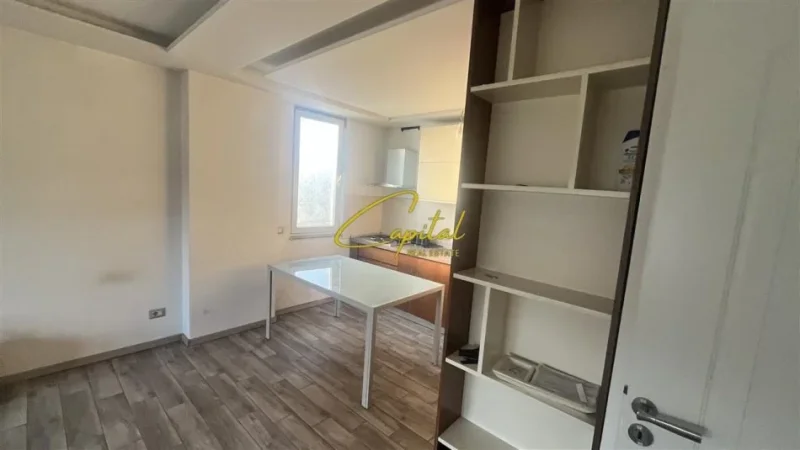 Tirane, jepet me qera apartament 2+1 Kati 2, 125 m² 550 € (ASTIR)