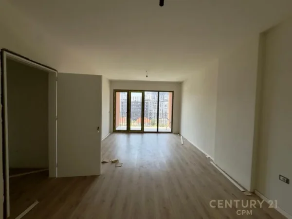 Tirane, shitet apartament 2+1+Ballkon Kati 4, 107 m² 185.000 € (Laprake)