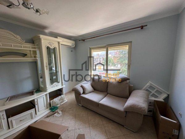 Tirane, jepet me qera apartament 1+1 Kati 4, 60 m² 500 € (Mbrapa Ambasades Amerikane)