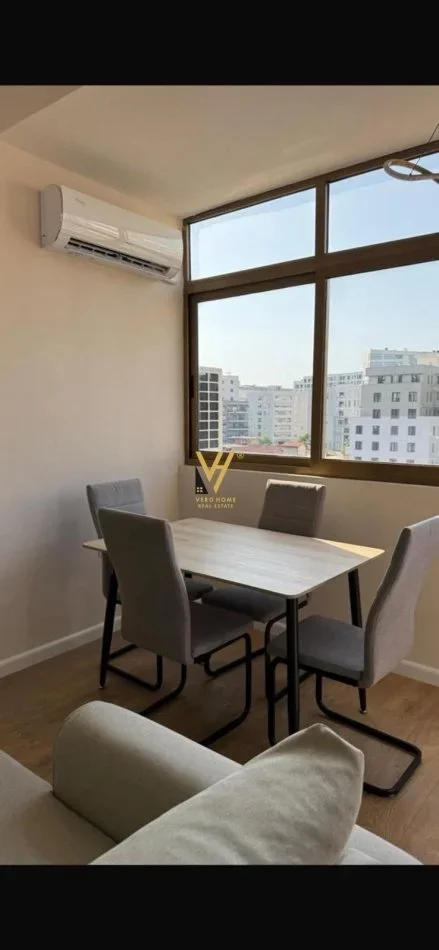 Tirane, jepet me qera apartament 2+1+Ballkon Kati 4, 70 m² 650 € (21 DHJETORI)