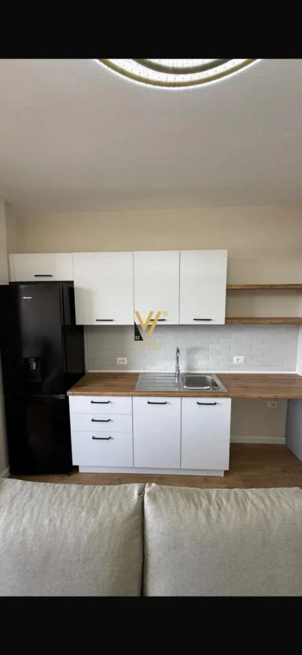 Tirane, jepet me qera apartament 2+1+Ballkon Kati 4, 70 m² 650 € (21 DHJETORI)