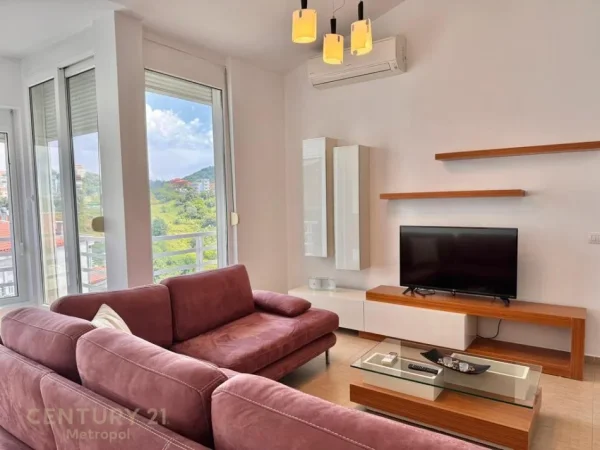 Tirane, jepet me qera apartament 2+1 Kati 3, 99 m² 550 € (kodra e diellit 1)