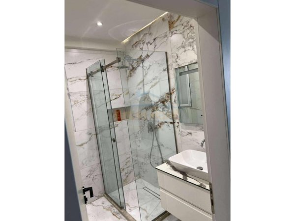Tirane, jepet me qera apartament 2+1 Kati 2, 120 m² 800 € 