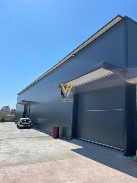 Durres, jepet me qera magazine Kati 0, 950 m² 900 € (ARAPAJ)