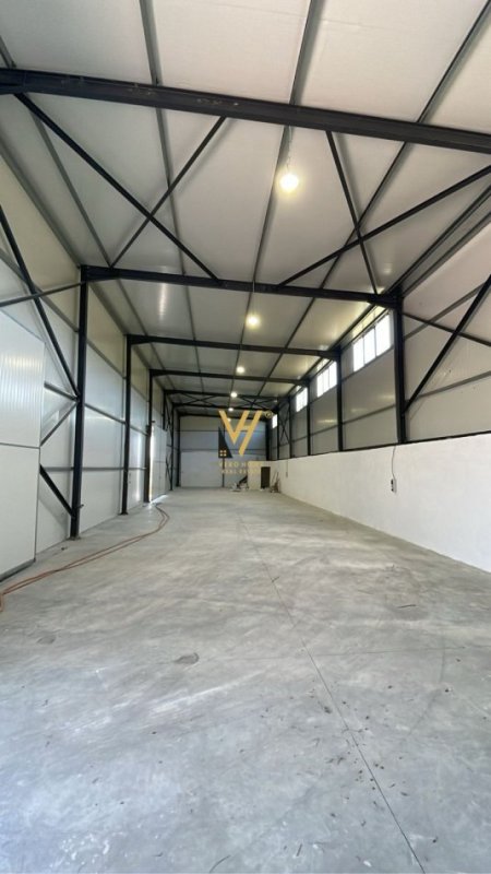 Durres, jepet me qera magazine Kati 0, 950 m² 900 € (ARAPAJ)