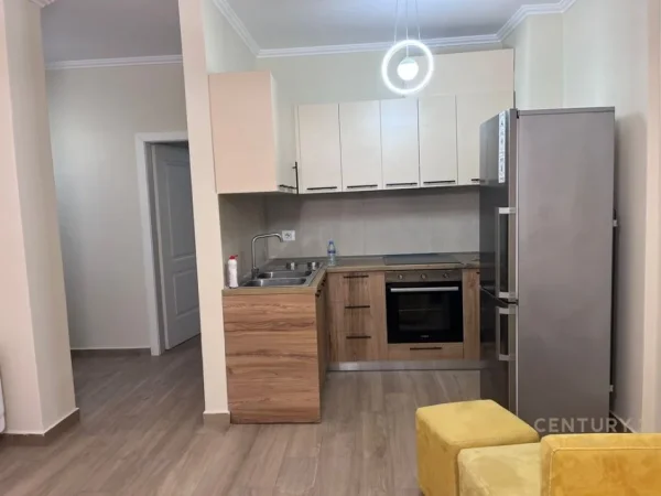 Tirane, jepet me qera apartament+verande | Penthouse 2+1 Kati 7, 83 m² 700 € (don bosko)