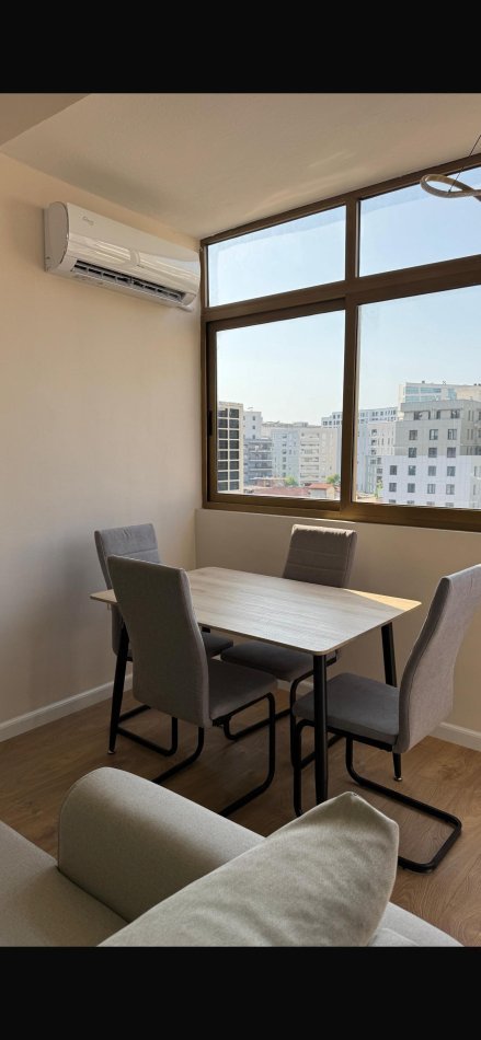 Tirane, jepet me qera apartament 2+1+Ballkon Kati 5, 75 m² 650 € (21 dhjetori, Pas Hotel Mondial)