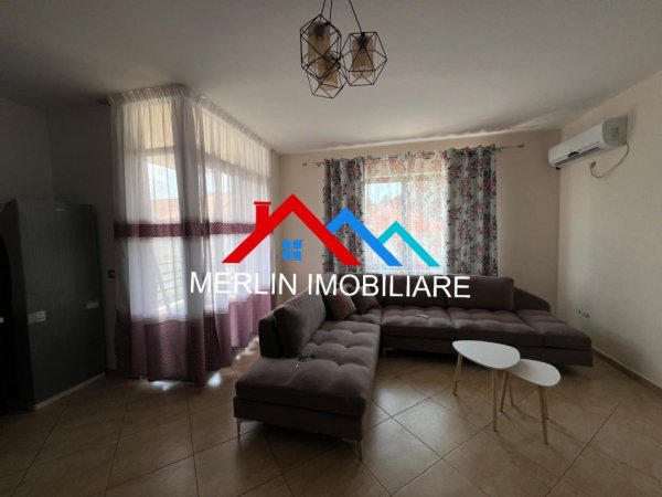 Tirane, jepet me qera apartament 1+1+Ballkon Kati 3, 70 m² 450 € (rruga Bektash Berberi SAUK)