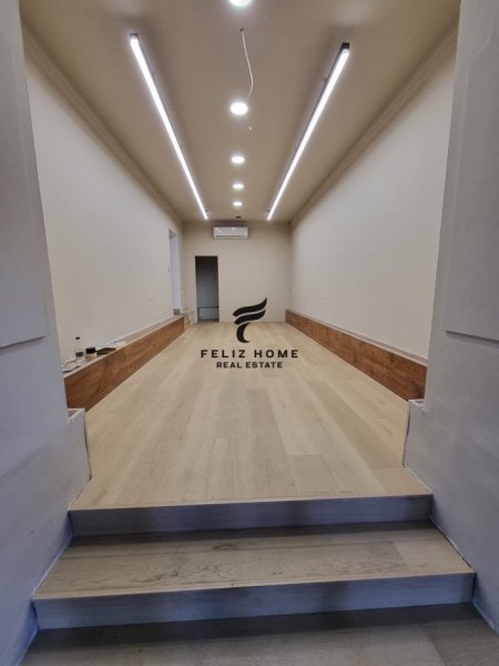 Tirane, jepet me qera dyqan Kati 0, 50 m² 2.000 € (MYSLYM SHYRI)