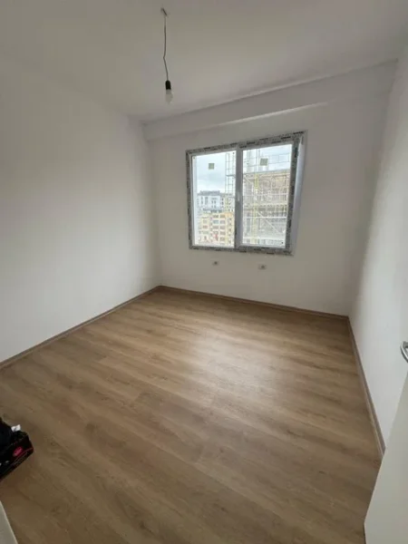Tirane, jepet me qera apartament 2+1 Kati 6, 90 m² 500 € (Rruga Benjamin Kruta)