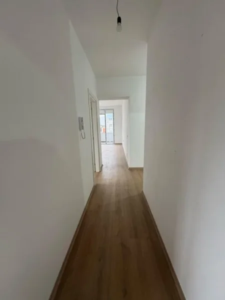 Tirane, jepet me qera apartament 2+1 Kati 6, 90 m² 500 € (Rruga Benjamin Kruta)